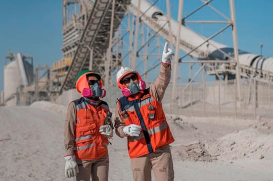 Consejo Minero destaca trayectoria de mujeres en la minería